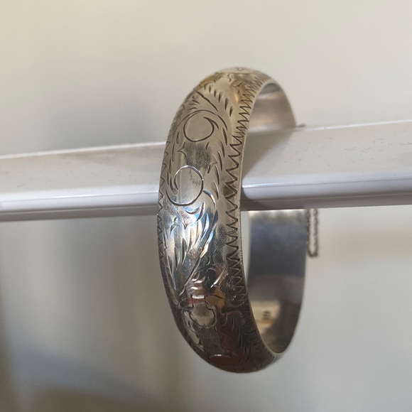 Modern Silver bracelet - Picture 1 of 5